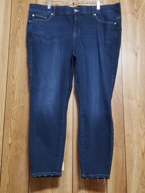 Torrid Bombshell Skinny Stretch Jeans  Size 24 Short Blue Coquette Comfortable